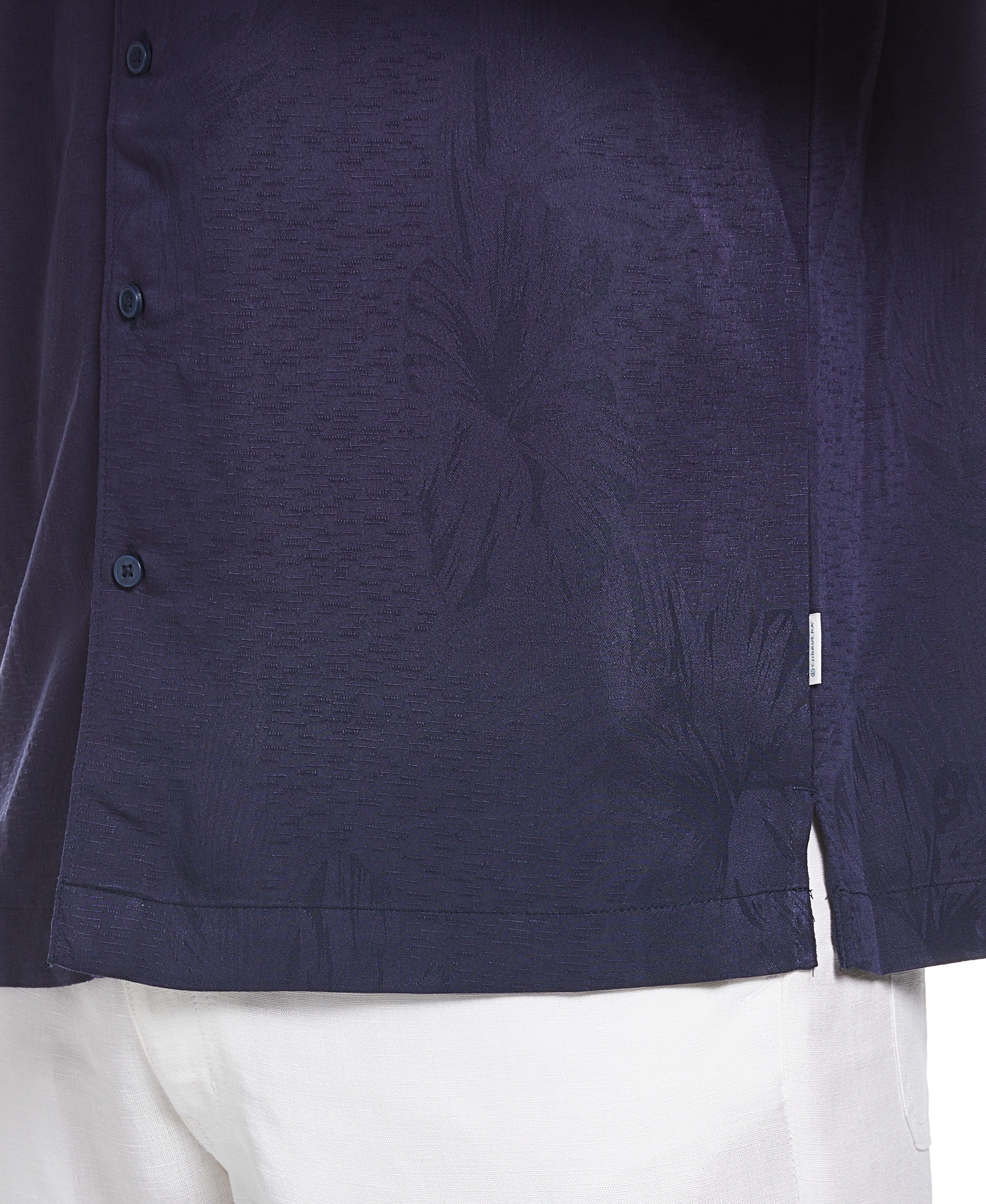 Two-Tone One Pocket Floral Print Shirt - Image 12