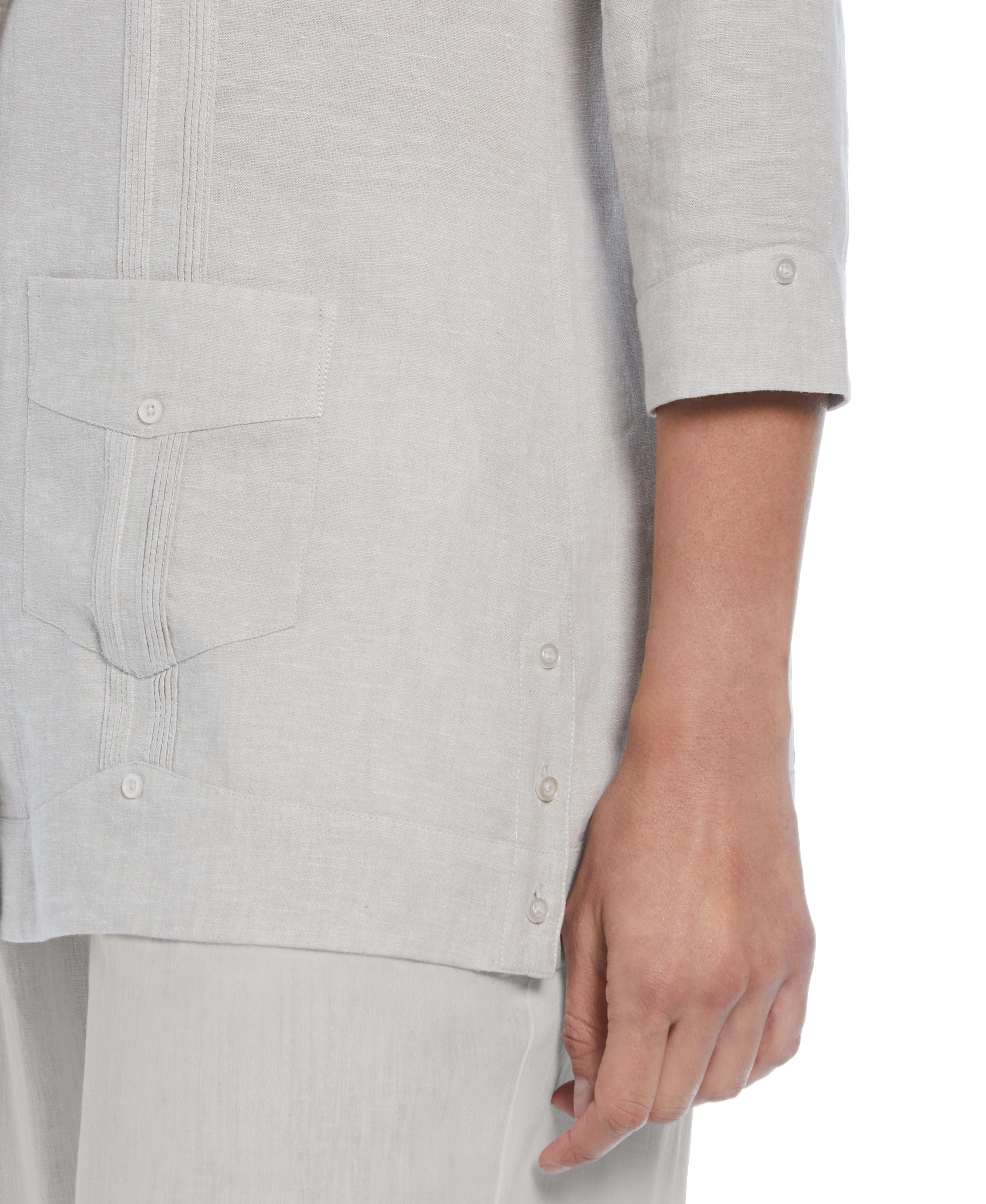 Women's Two-Tone Linen Blend Guayabera Shirt - Image 3